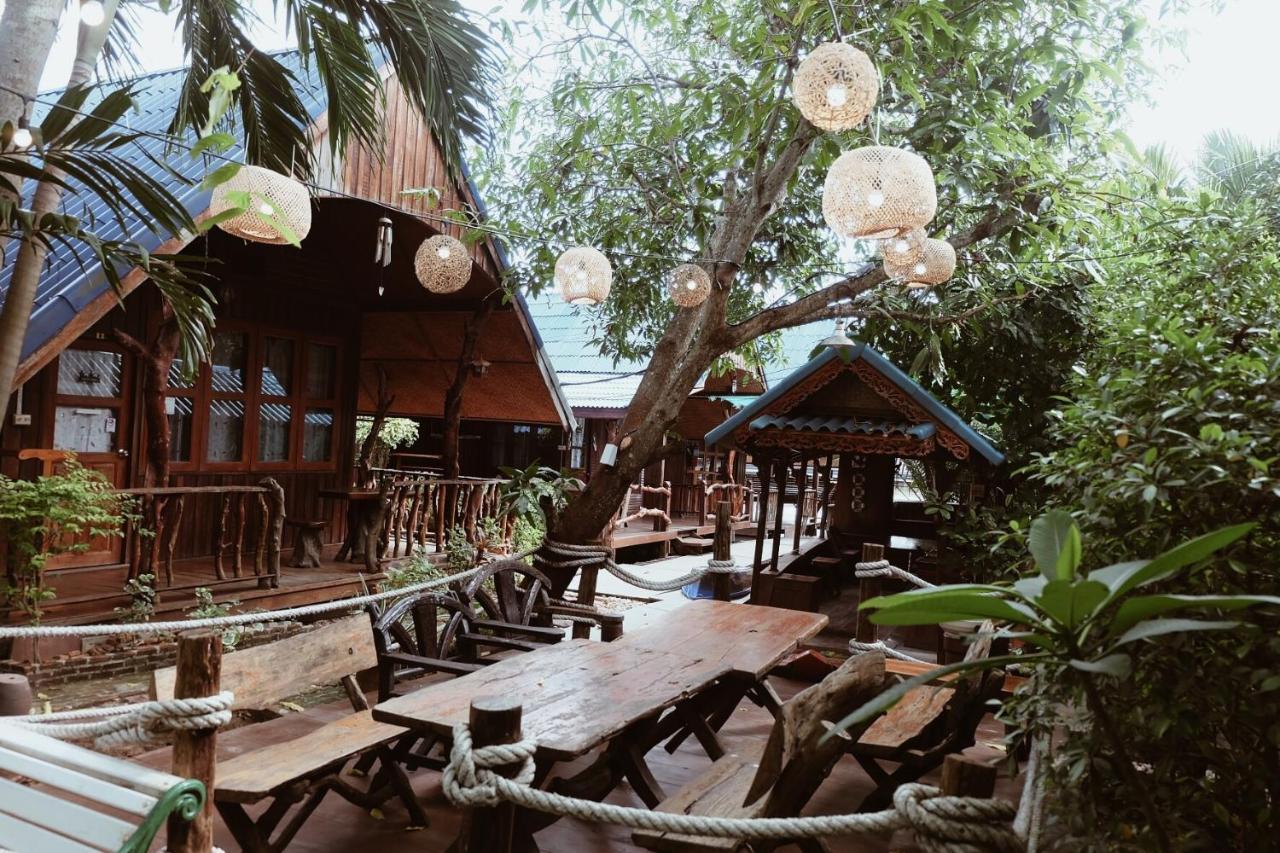 Ruennamyen Resort Amphawa Samut Songkhram Eksteriør bilde