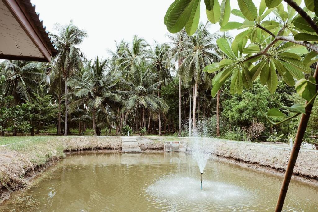 Ruennamyen Resort Amphawa Samut Songkhram Eksteriør bilde