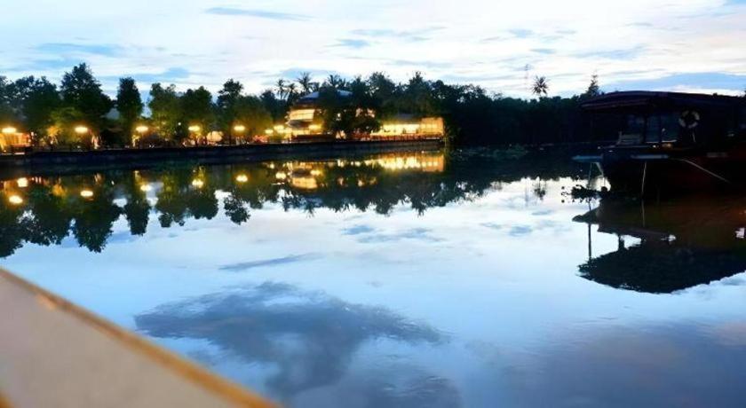 Ruennamyen Resort Amphawa Samut Songkhram Eksteriør bilde