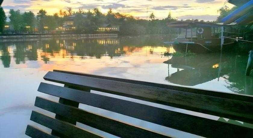 Ruennamyen Resort Amphawa Samut Songkhram Eksteriør bilde